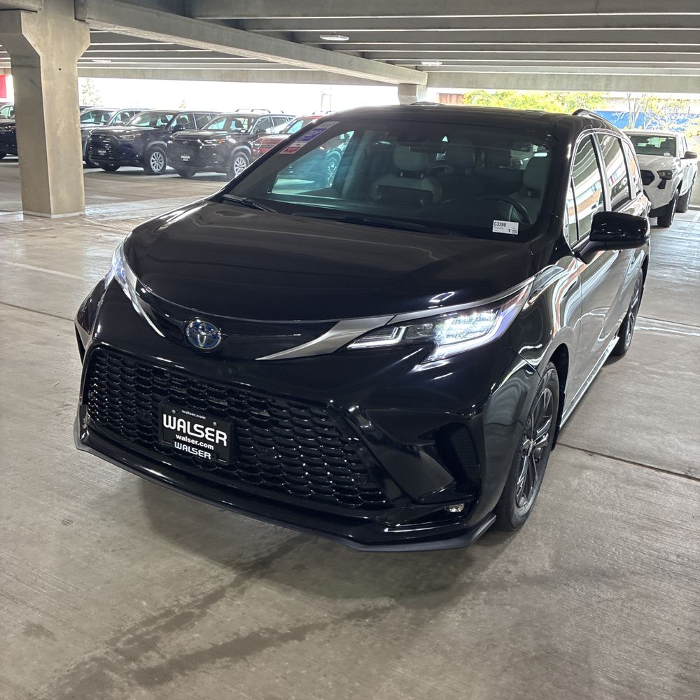 2024 Toyota Sienna XSE
