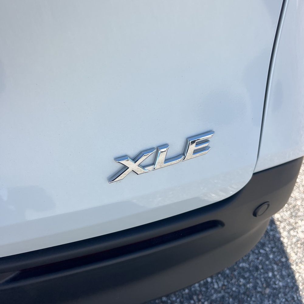 2025 Toyota Sienna XLE 7-Passenger