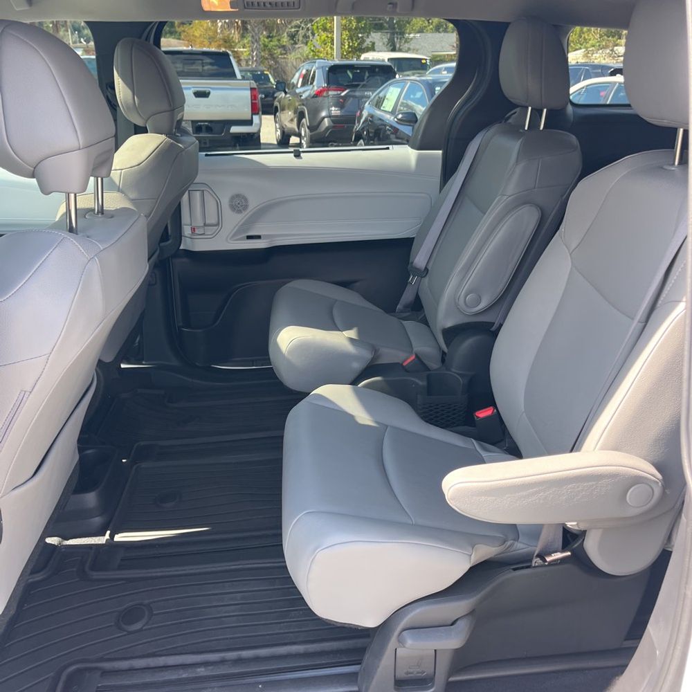 2025 Toyota Sienna XLE 7-Passenger