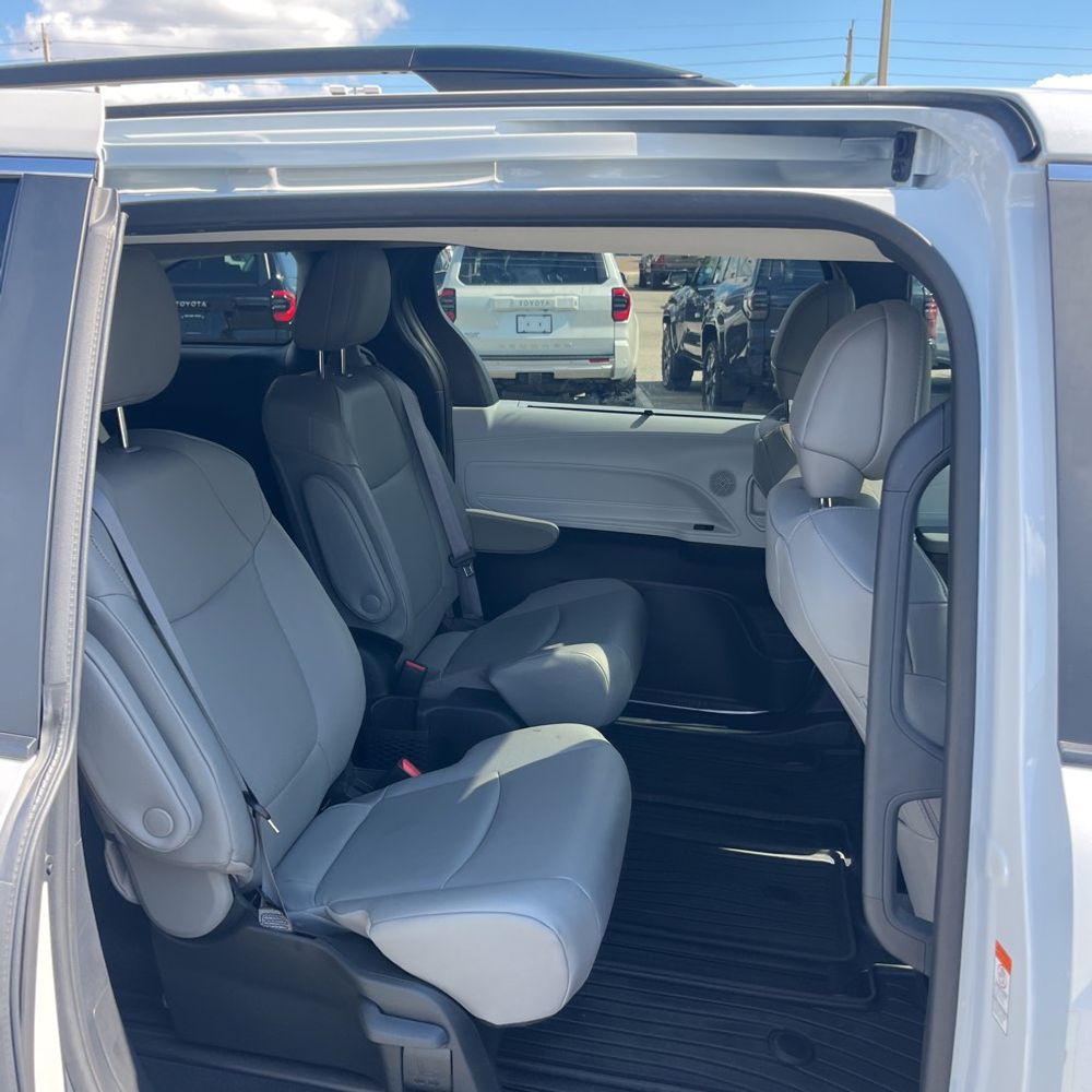 2025 Toyota Sienna XLE 7-Passenger