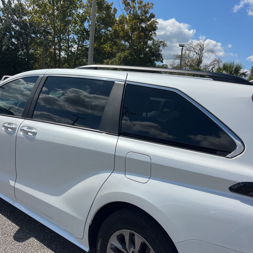 2025 Toyota Sienna XLE 7-Passenger