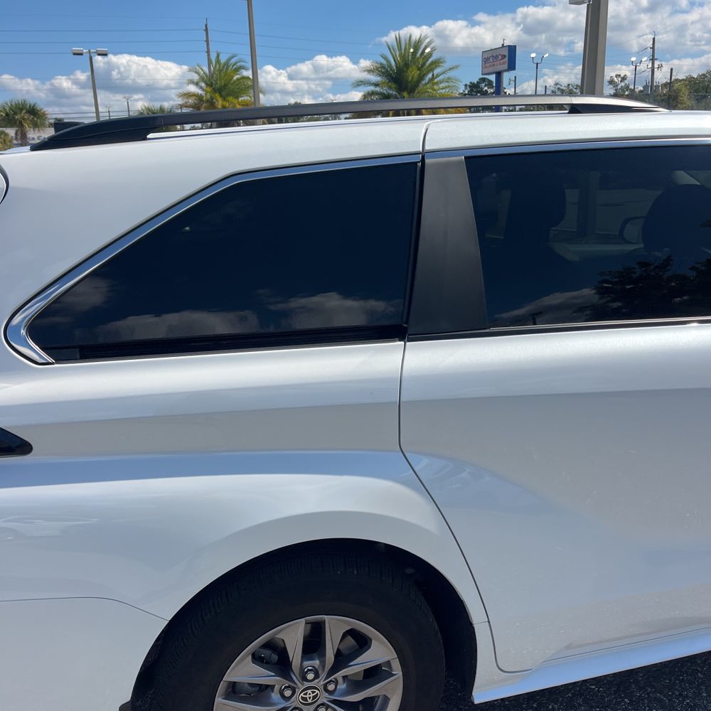 2025 Toyota Sienna XLE 7-Passenger