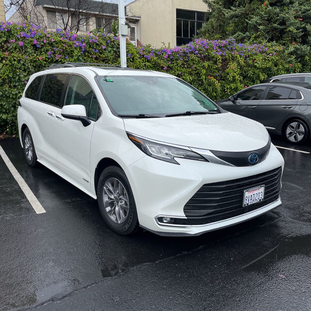 2021 Toyota Sienna XLE 7-Passenger