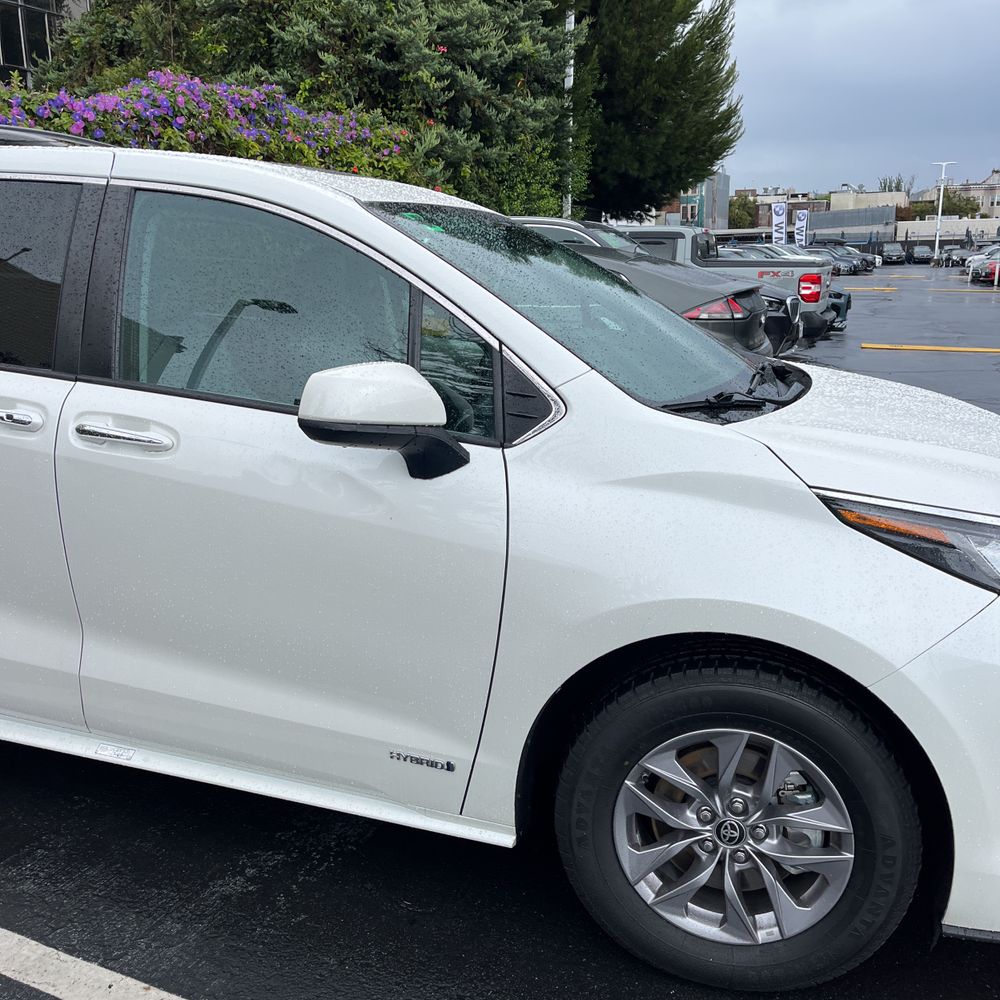 2021 Toyota Sienna XLE 7-Passenger