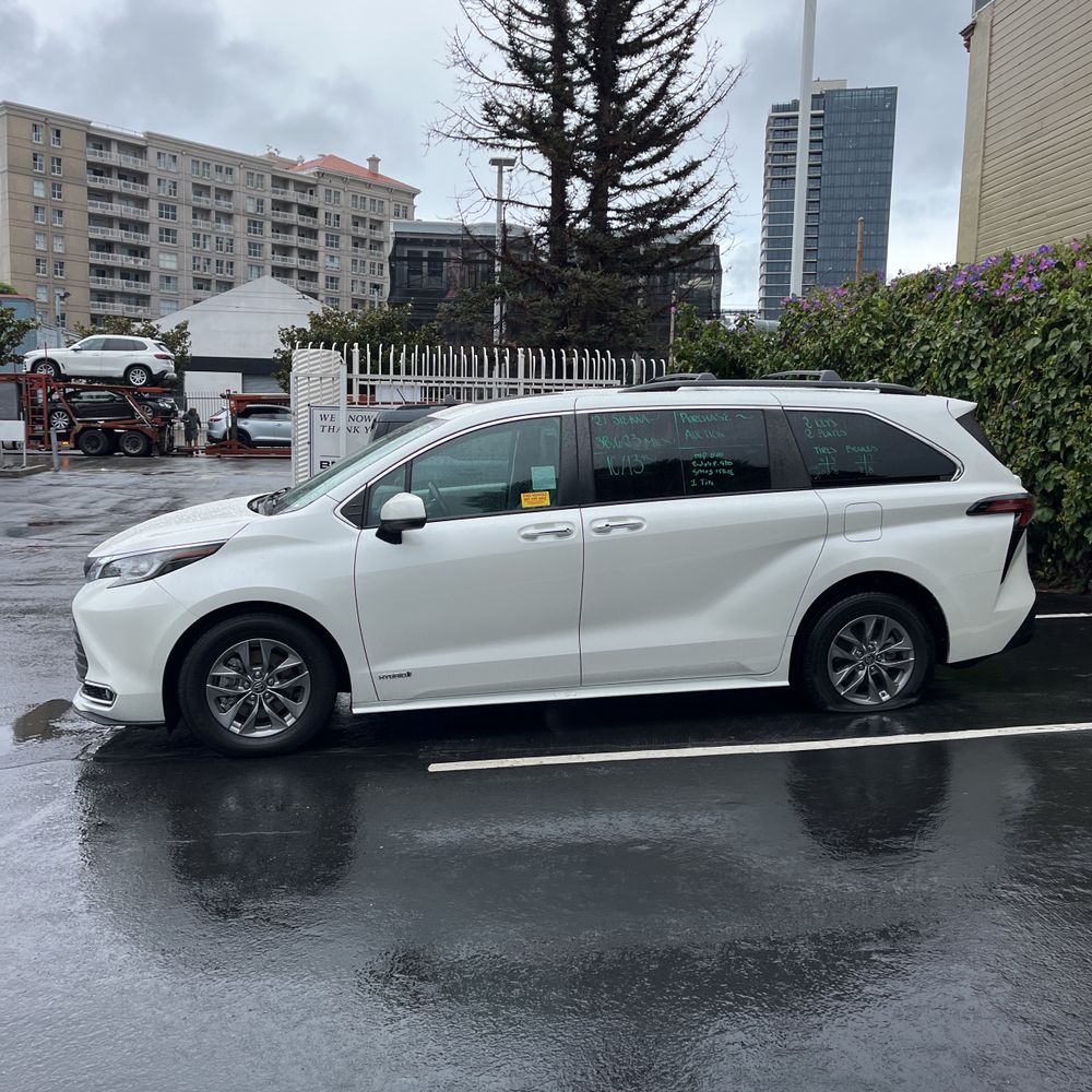 2021 Toyota Sienna XLE 7-Passenger
