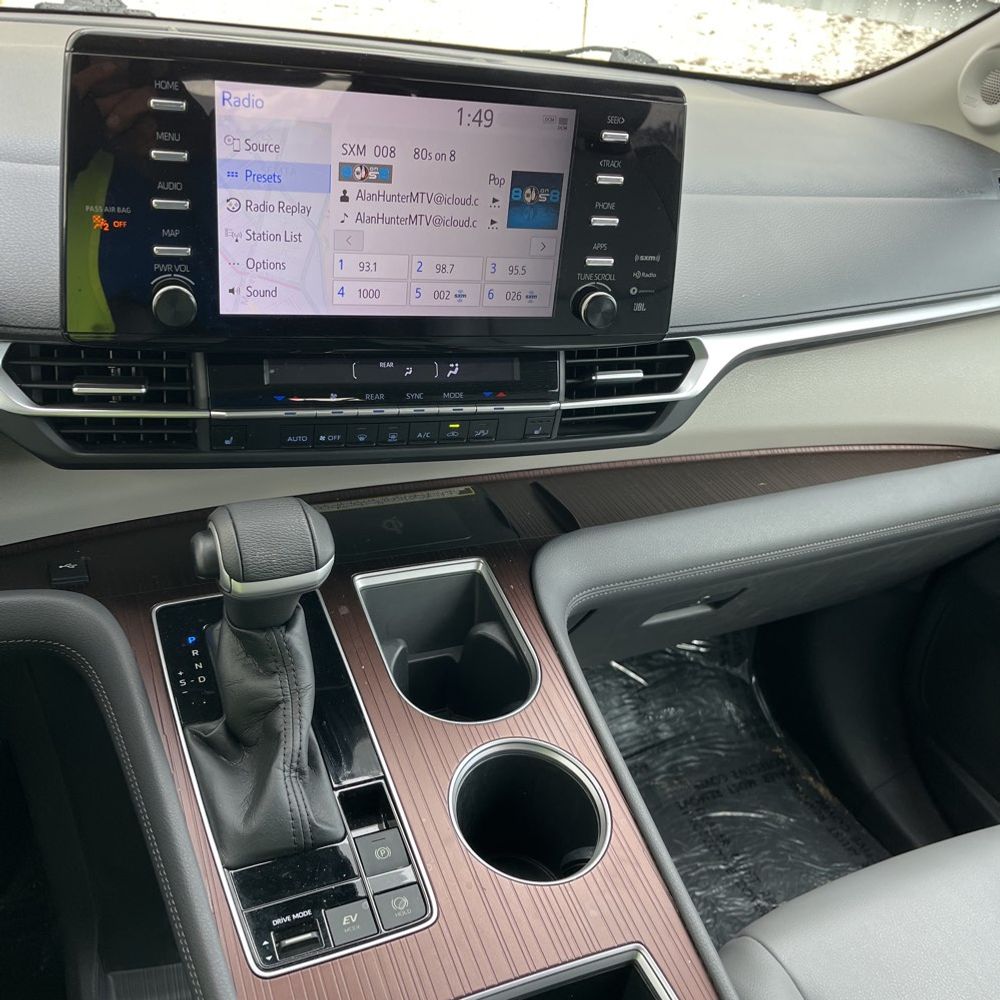2021 Toyota Sienna XLE 7-Passenger