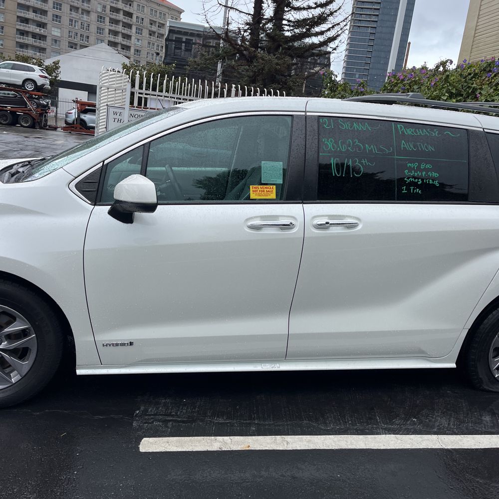 2021 Toyota Sienna XLE 7-Passenger