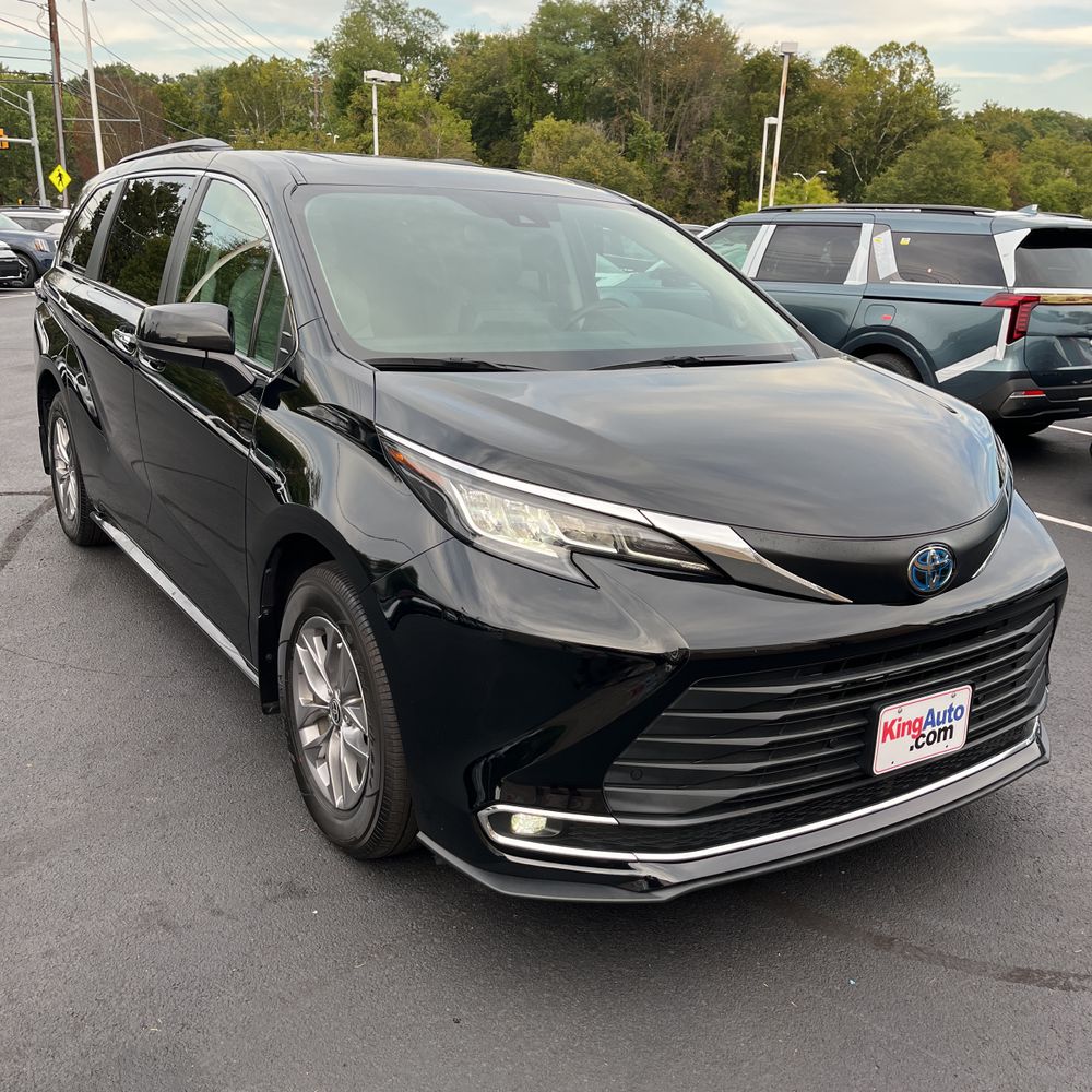 2023 Toyota Sienna XLE 7-Passenger