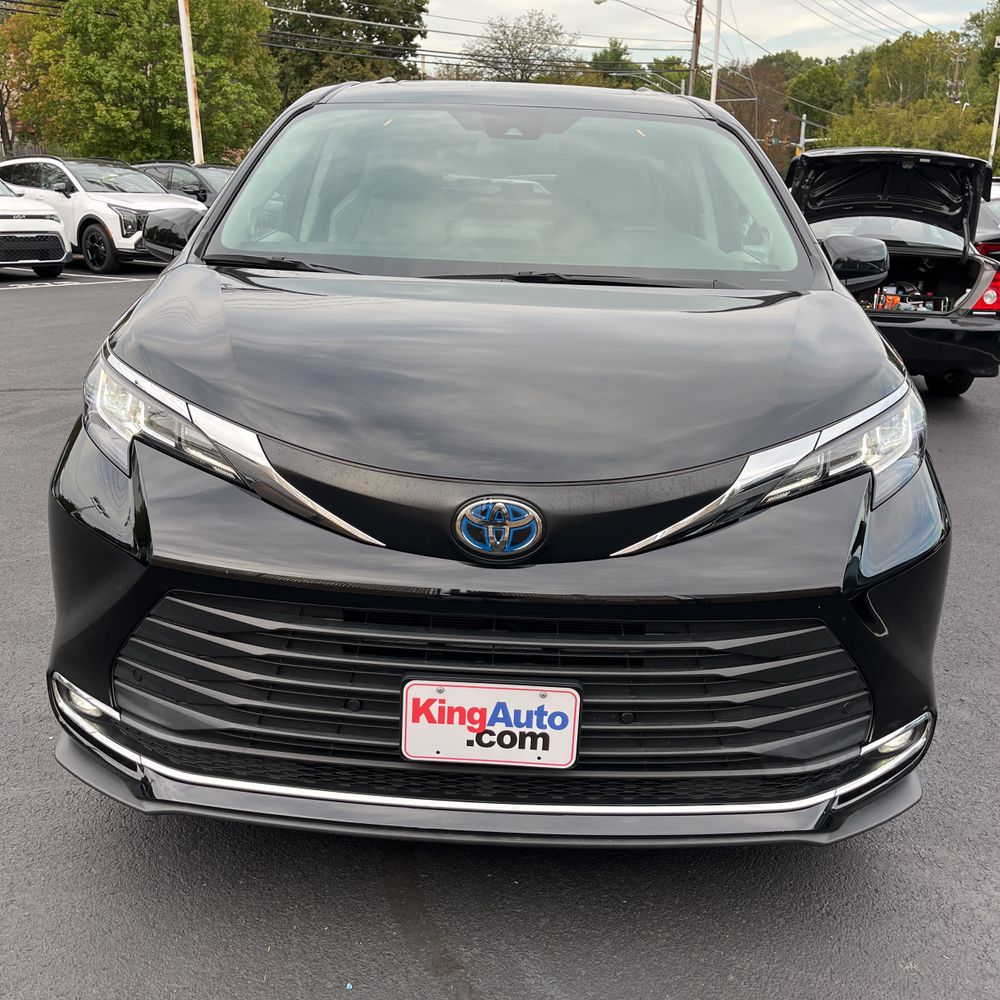 2023 Toyota Sienna XLE 7-Passenger