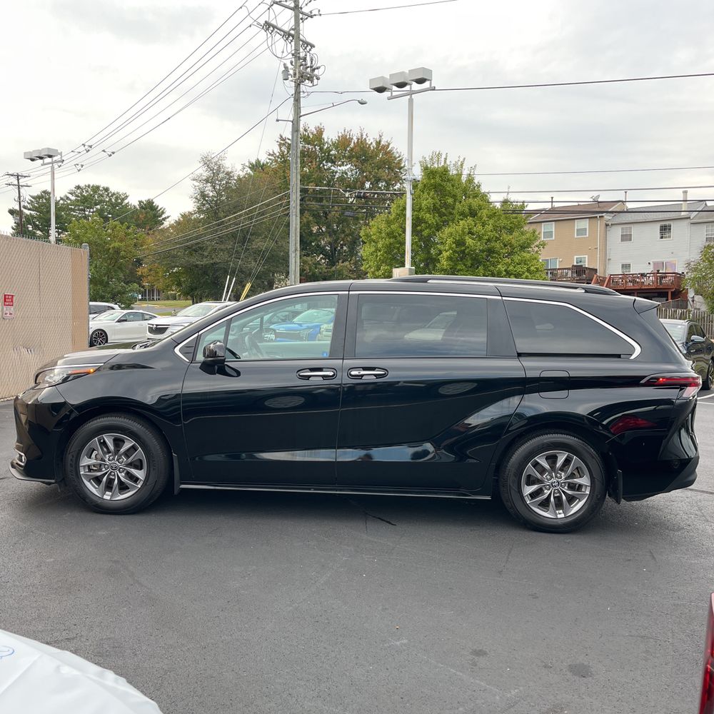 2023 Toyota Sienna XLE 7-Passenger