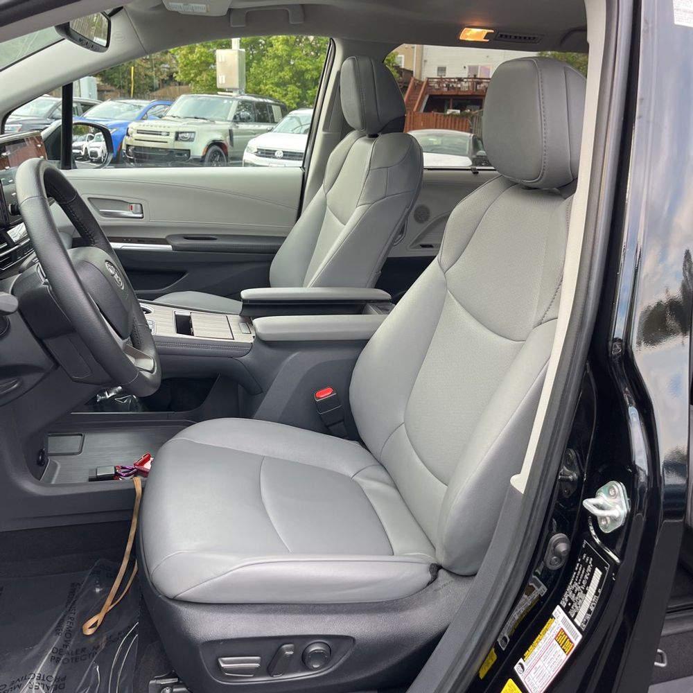 2023 Toyota Sienna XLE 7-Passenger
