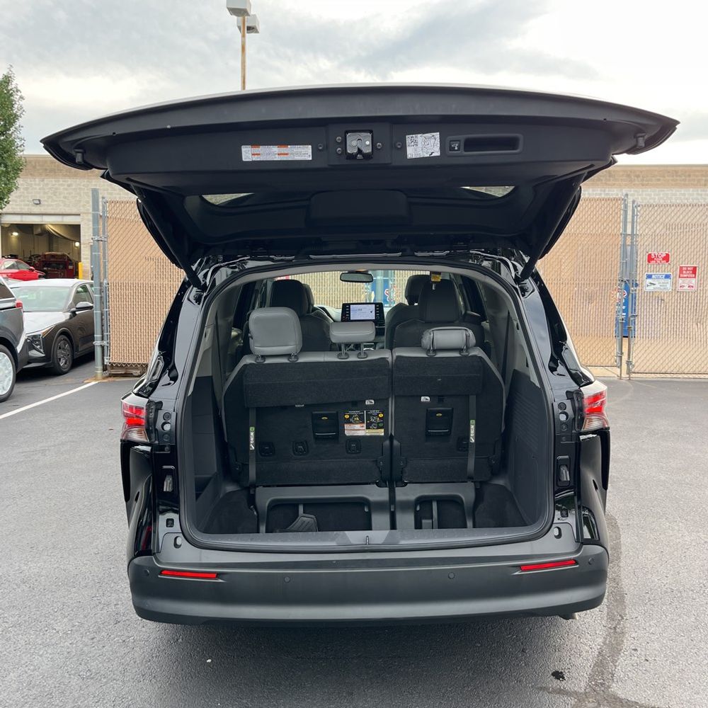 2023 Toyota Sienna XLE 7-Passenger