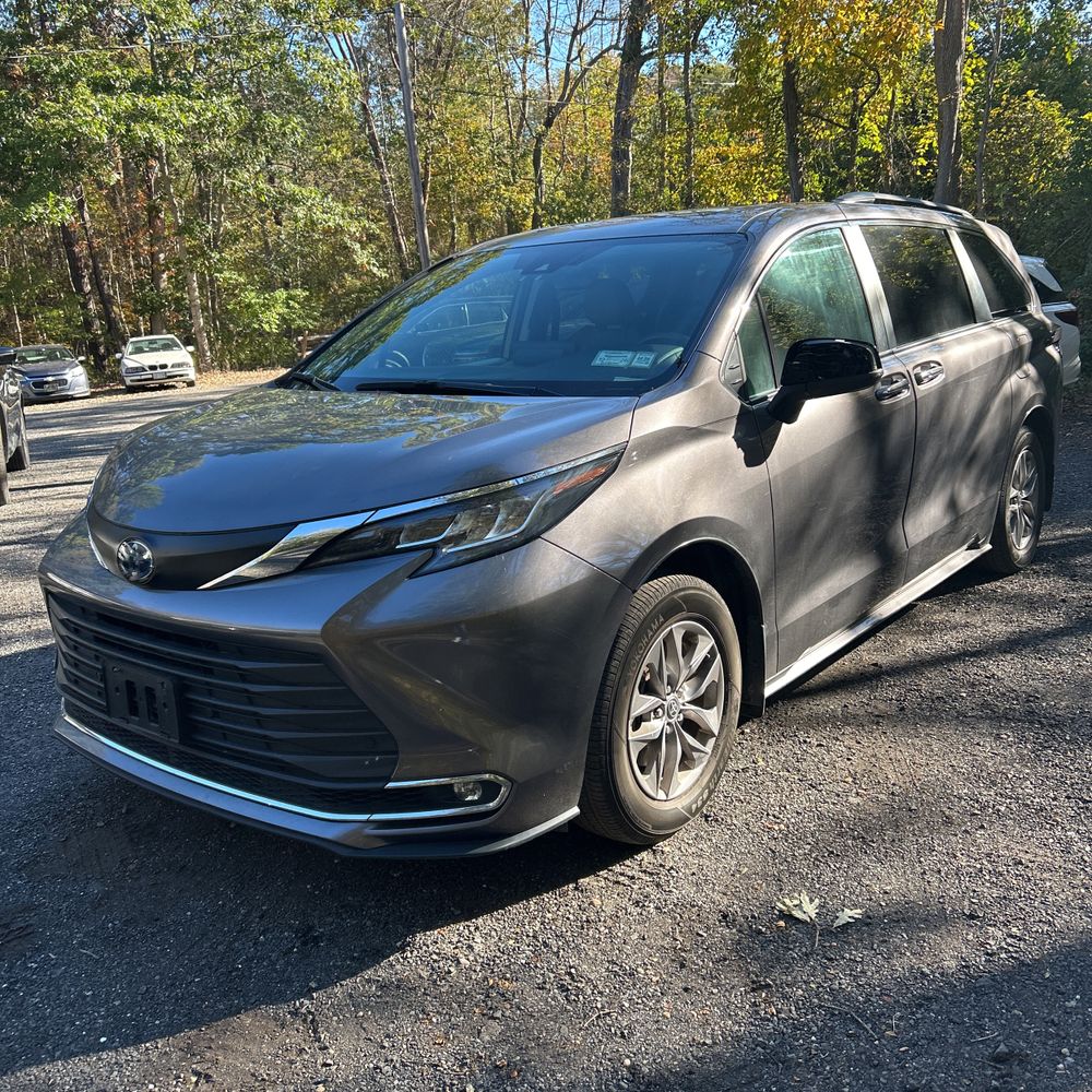 2023 Toyota Sienna XLE 7-Passenger