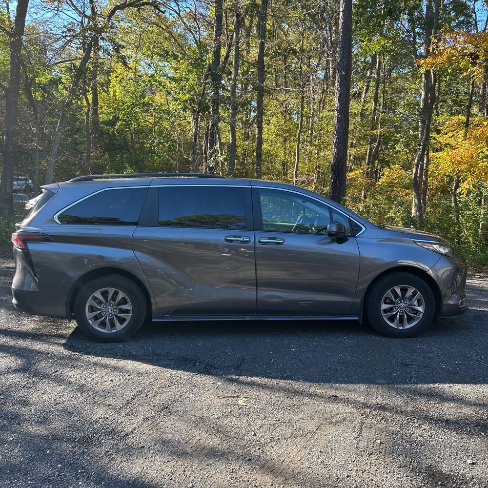 2023 Toyota Sienna XLE 7-Passenger