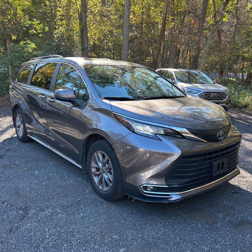 2023 Toyota Sienna XLE 7-Passenger