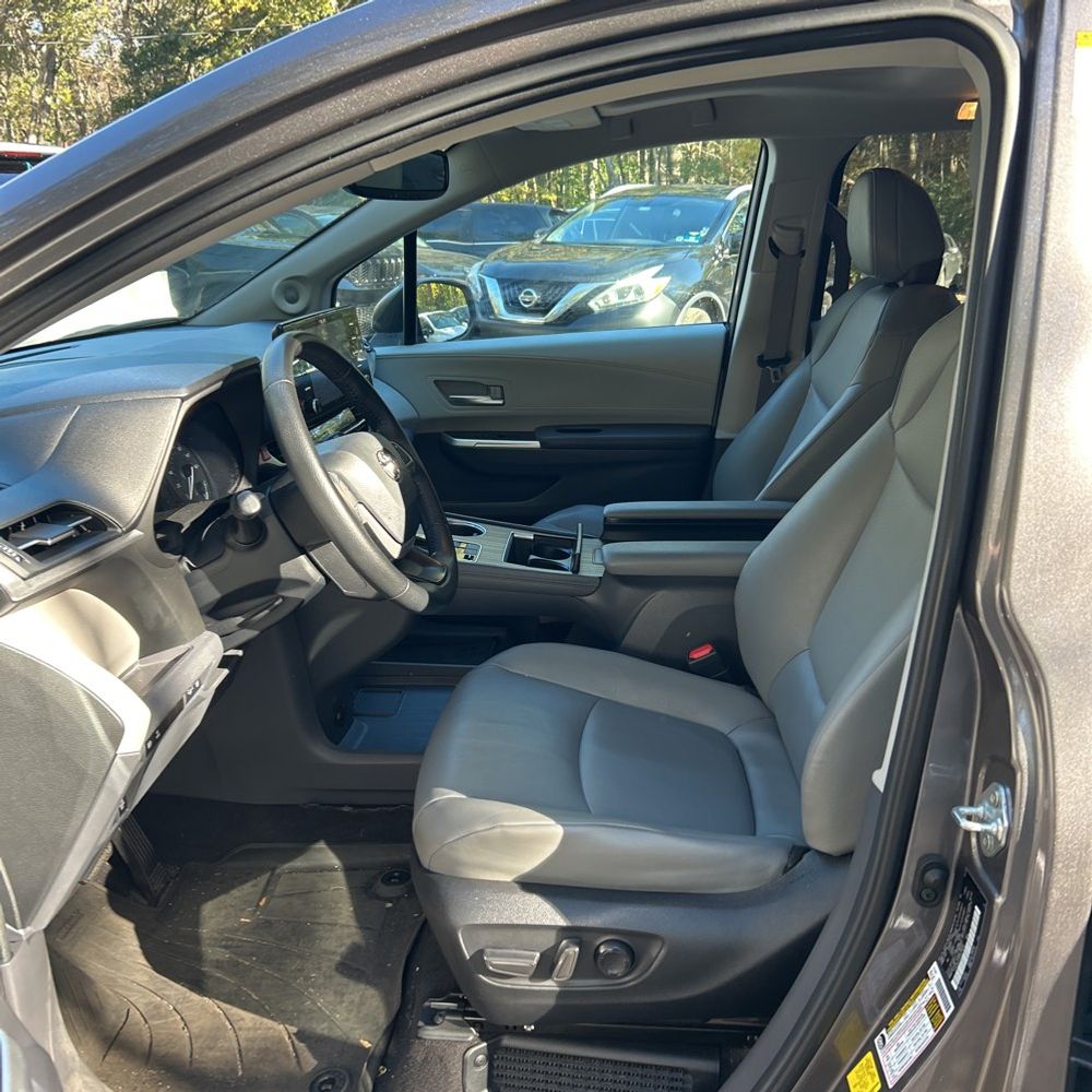 2023 Toyota Sienna XLE 7-Passenger