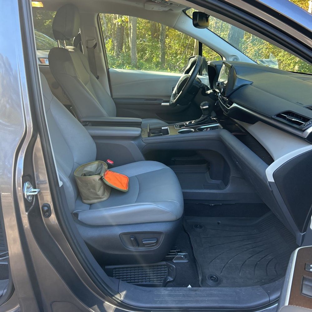 2023 Toyota Sienna XLE 7-Passenger