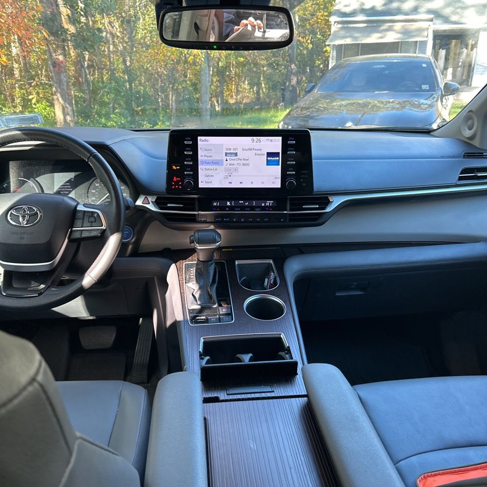 2023 Toyota Sienna XLE 7-Passenger