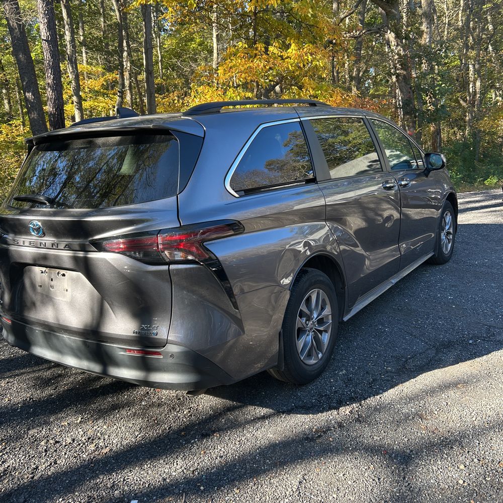 2023 Toyota Sienna XLE 7-Passenger