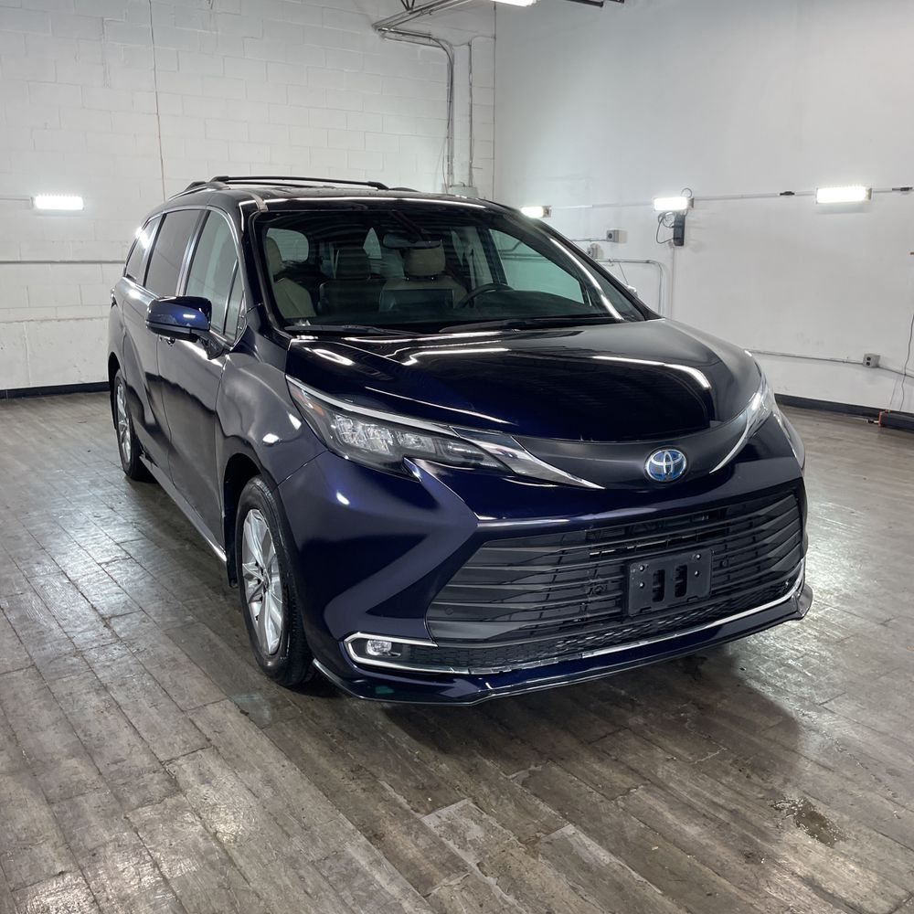 2024 Toyota Sienna XLE 7-Passenger