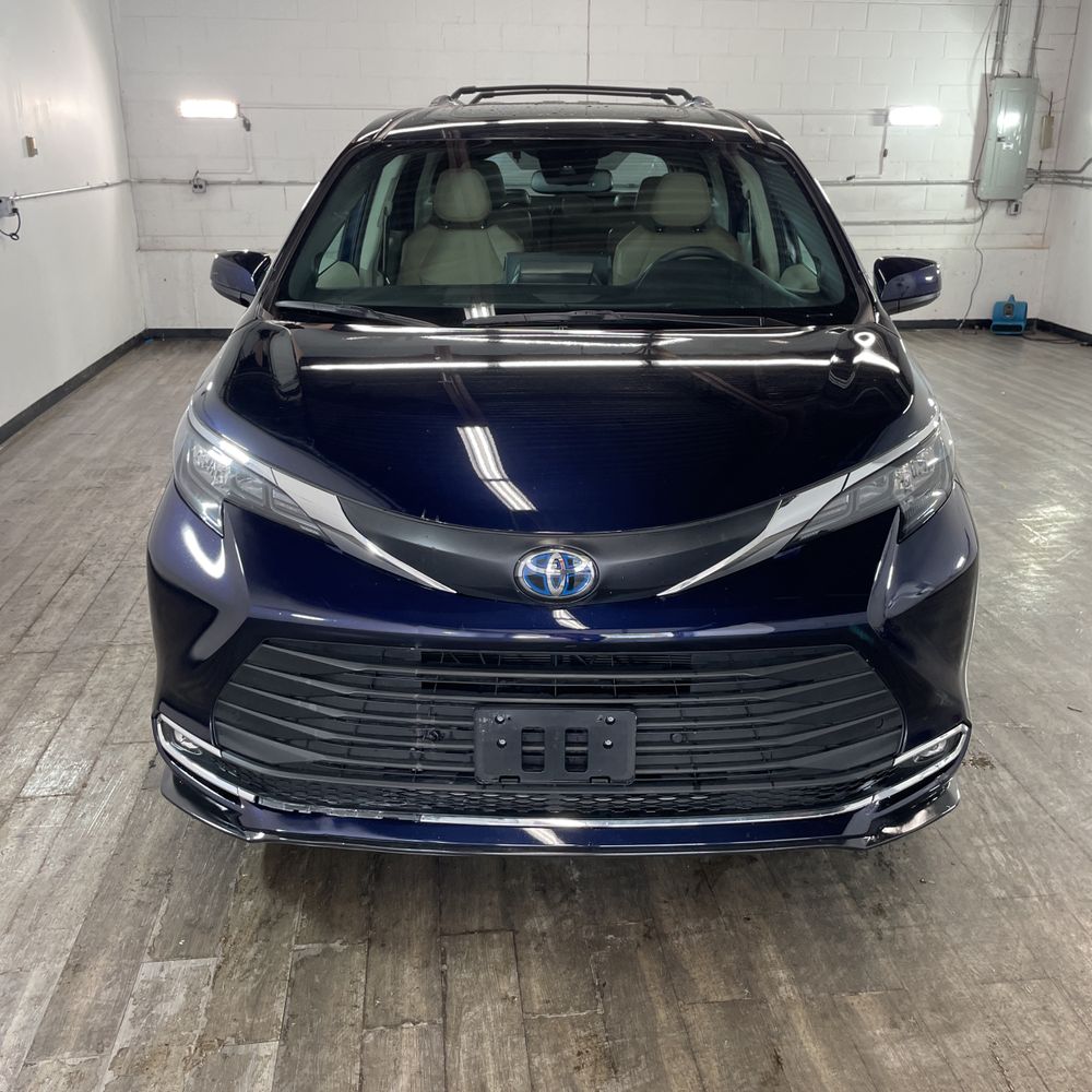 2024 Toyota Sienna XLE 7-Passenger
