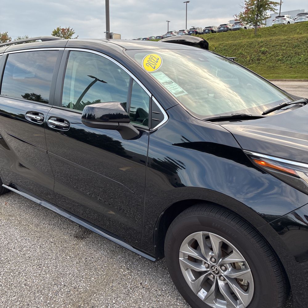 2022 Toyota Sienna XLE 7-Passenger