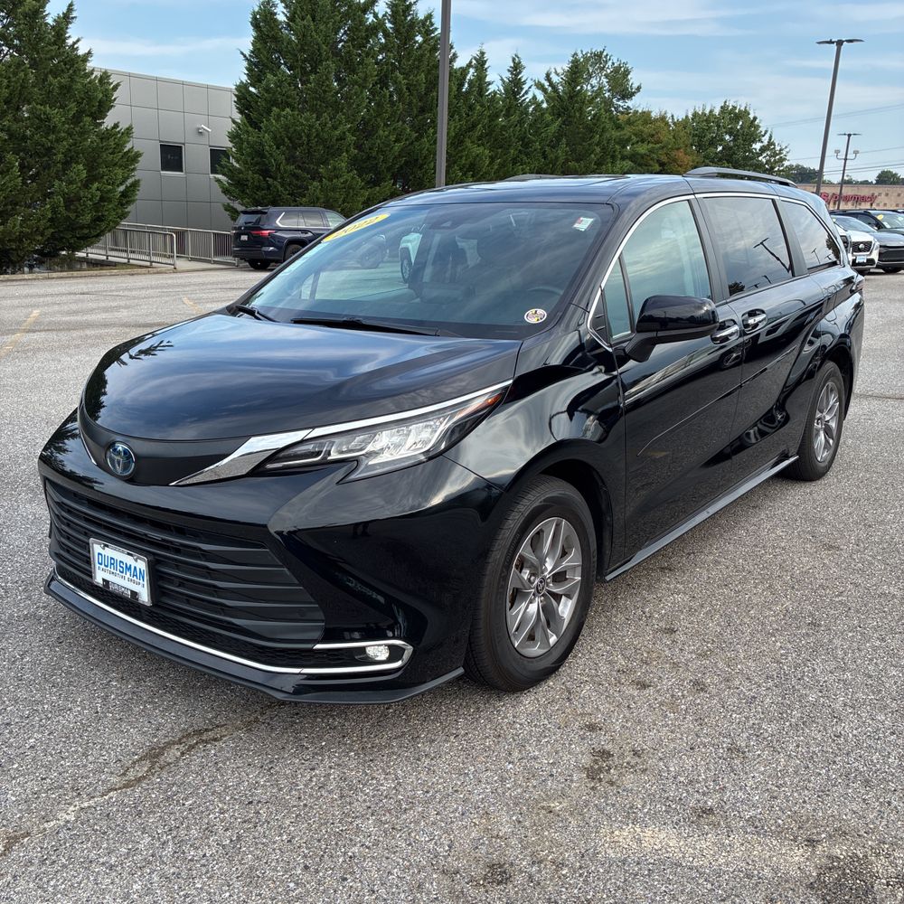 2022 Toyota Sienna XLE 7-Passenger