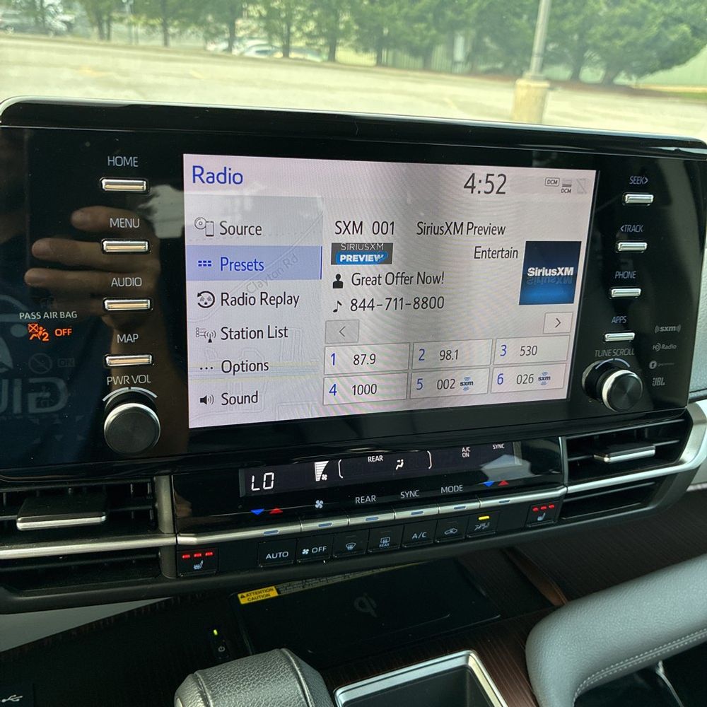 2022 Toyota Sienna XLE 7-Passenger