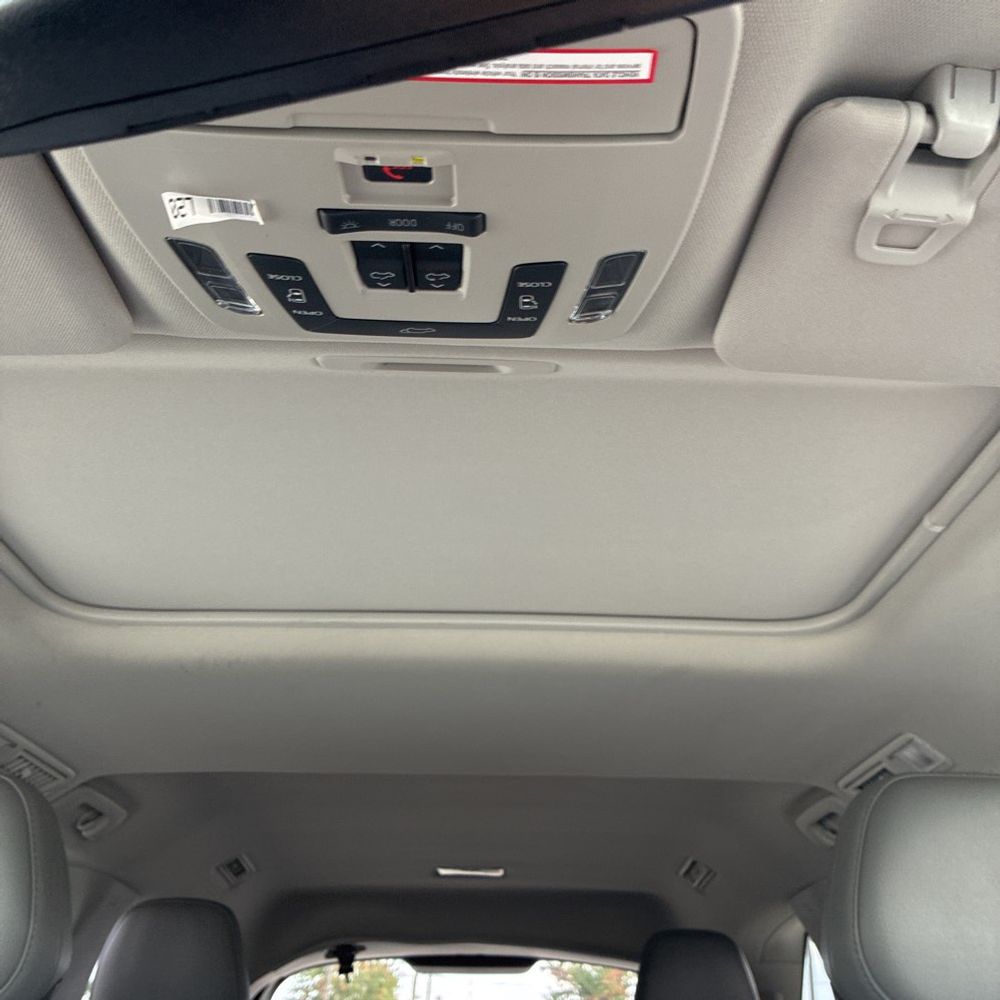 2022 Toyota Sienna XLE 7-Passenger