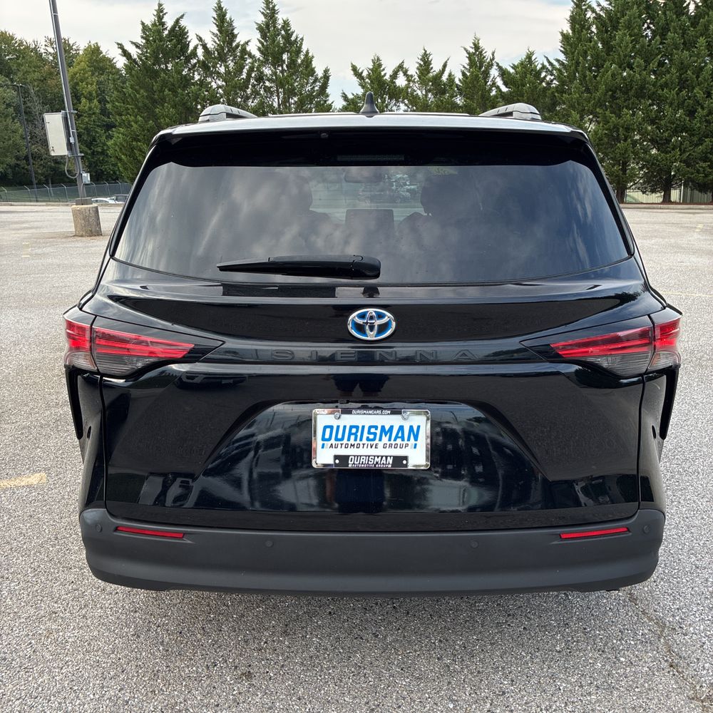 2022 Toyota Sienna XLE 7-Passenger