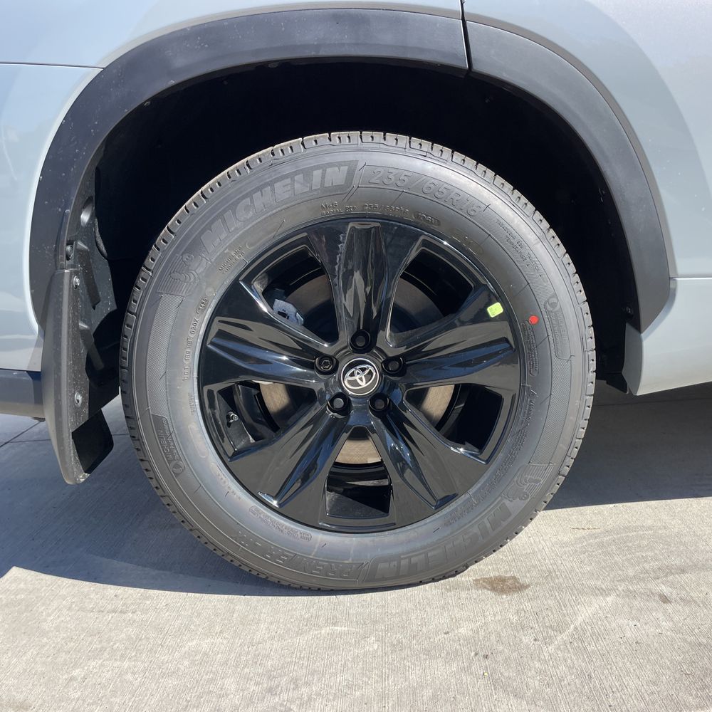 2025 Toyota Highlander Hybrid XLE Nightshade
