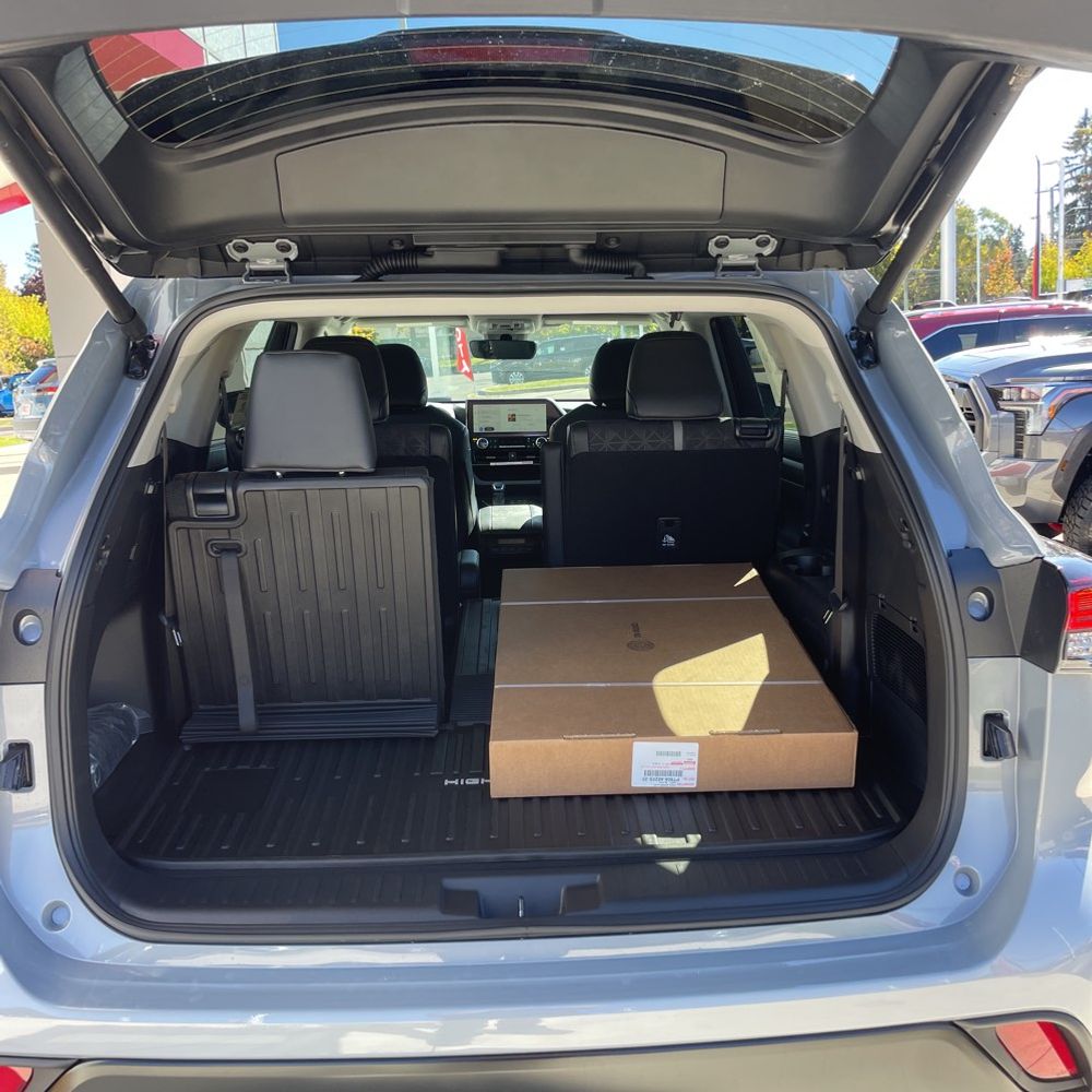 2025 Toyota Highlander Hybrid XLE Nightshade