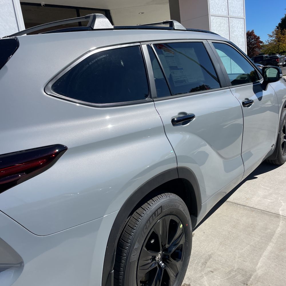 2025 Toyota Highlander Hybrid XLE Nightshade