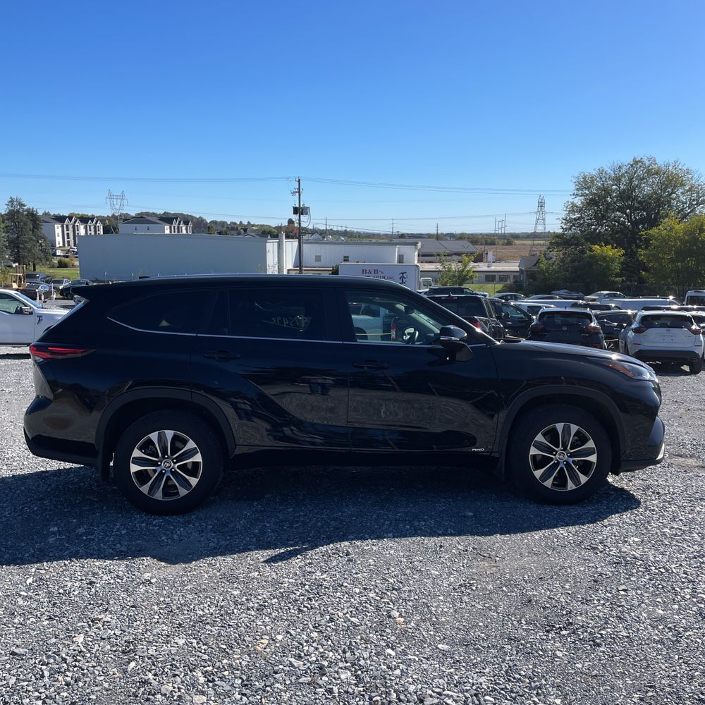 2024 Toyota Highlander Hyb XLE
