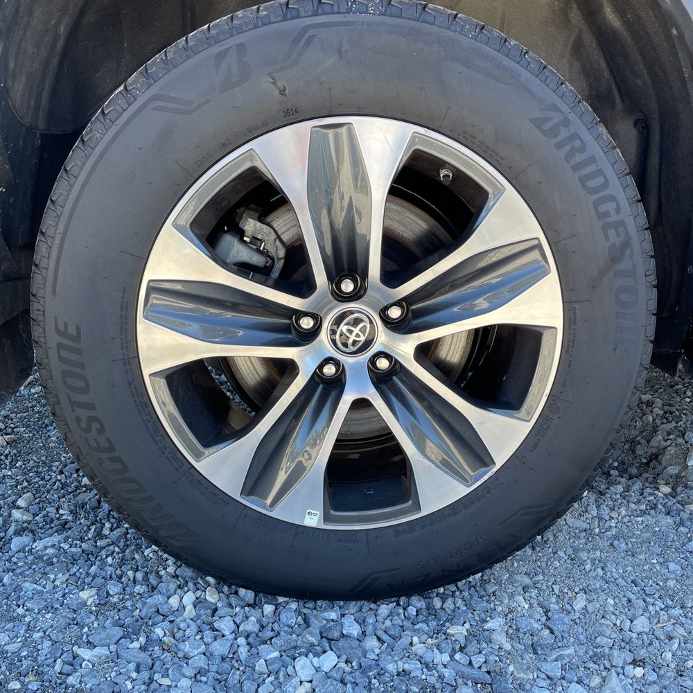 2024 Toyota Highlander Hyb XLE