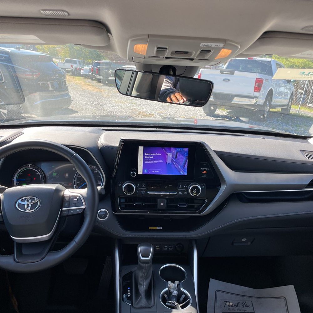 2024 Toyota Highlander Hyb XLE