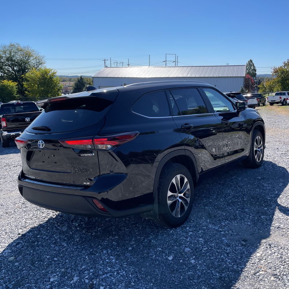 2024 Toyota Highlander Hyb XLE