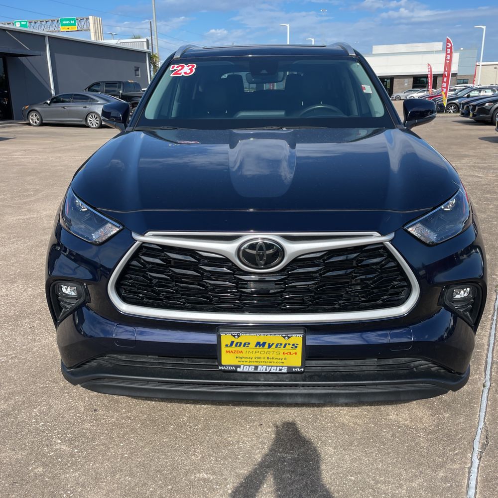 2023 Toyota Highlander XLE
