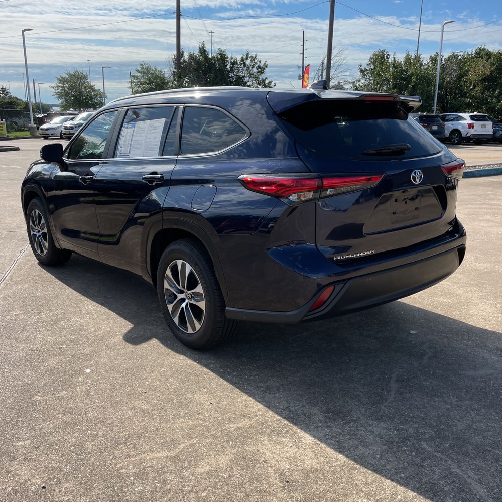 2023 Toyota Highlander XLE
