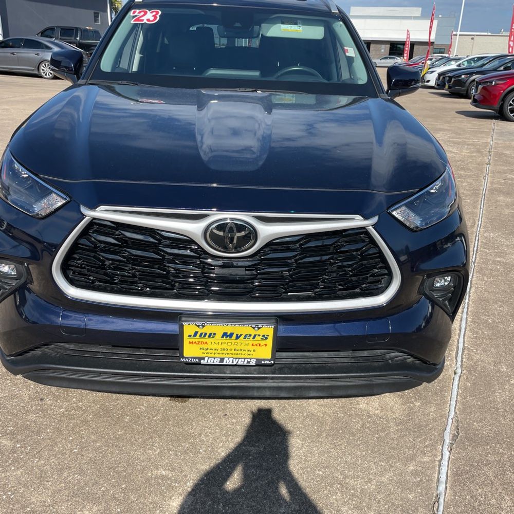 2023 Toyota Highlander XLE