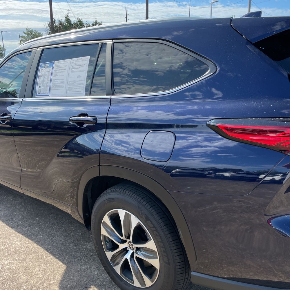 2023 Toyota Highlander XLE