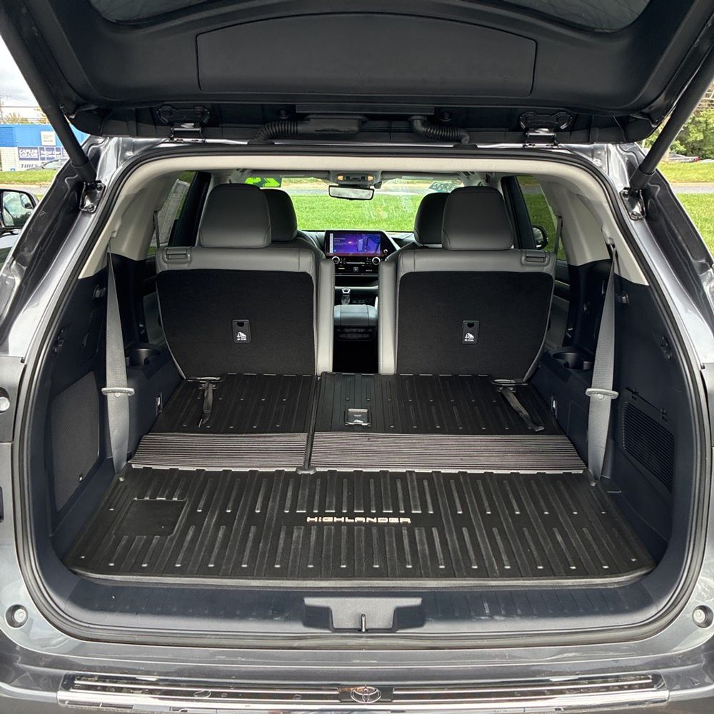 2024 Toyota Highlander Platinum