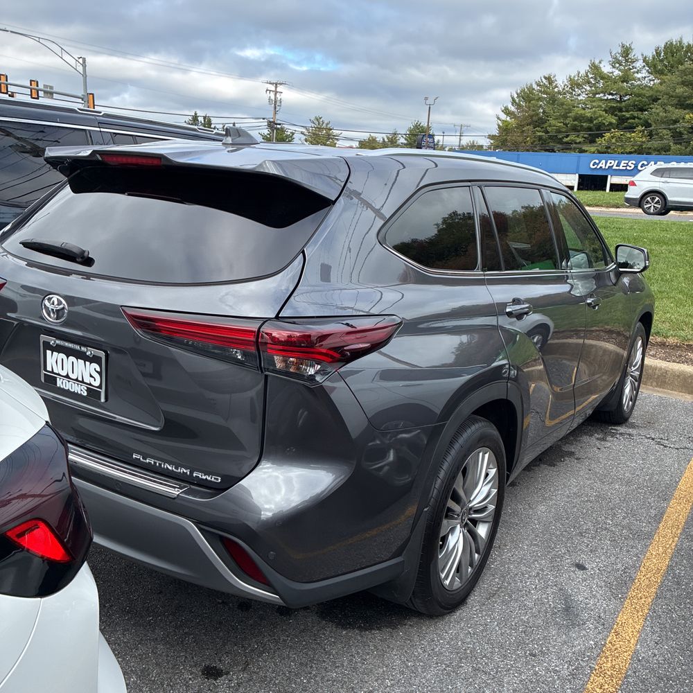 2024 Toyota Highlander Platinum