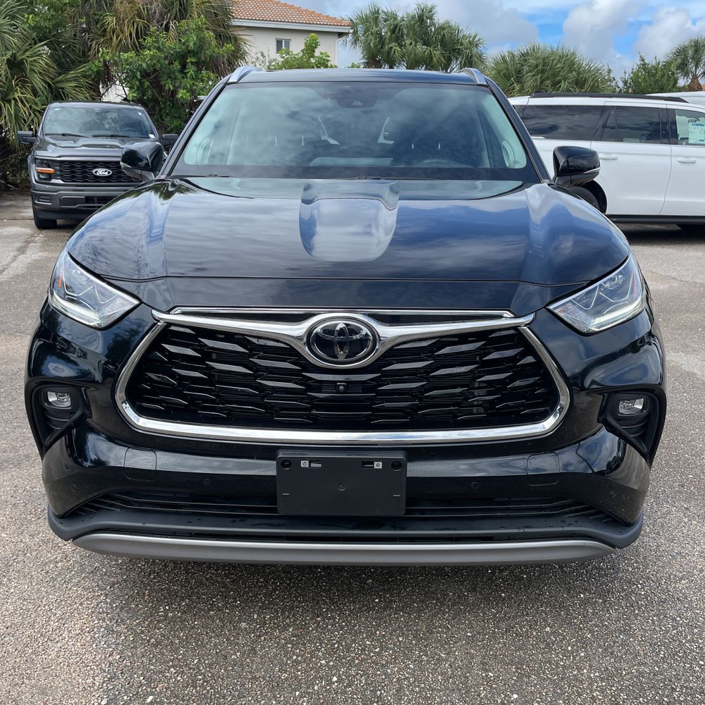 2023 Toyota Highlander Platinum