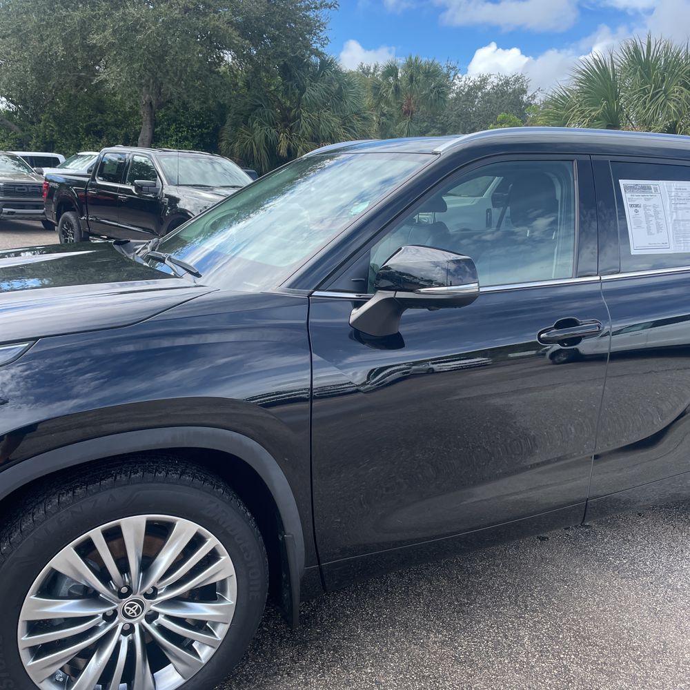 2023 Toyota Highlander Platinum