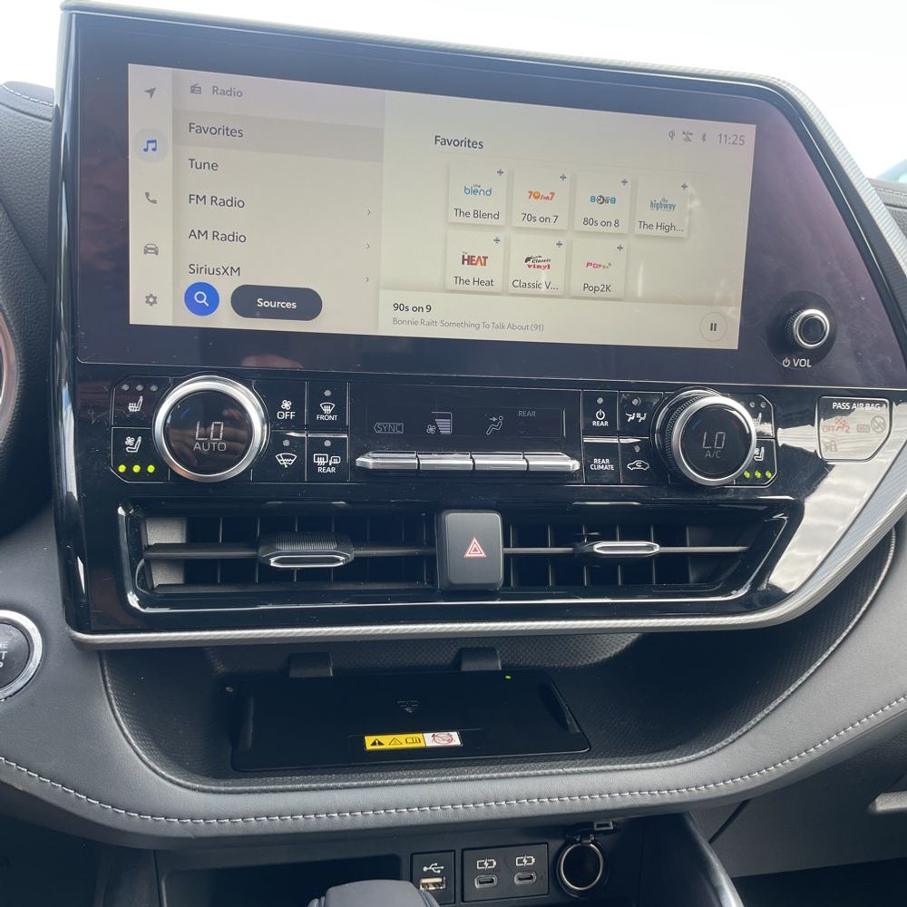 2023 Toyota Highlander Platinum