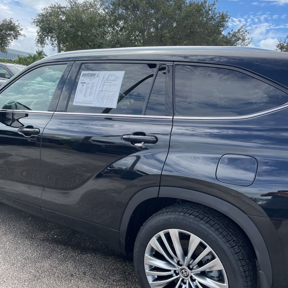 2023 Toyota Highlander Platinum