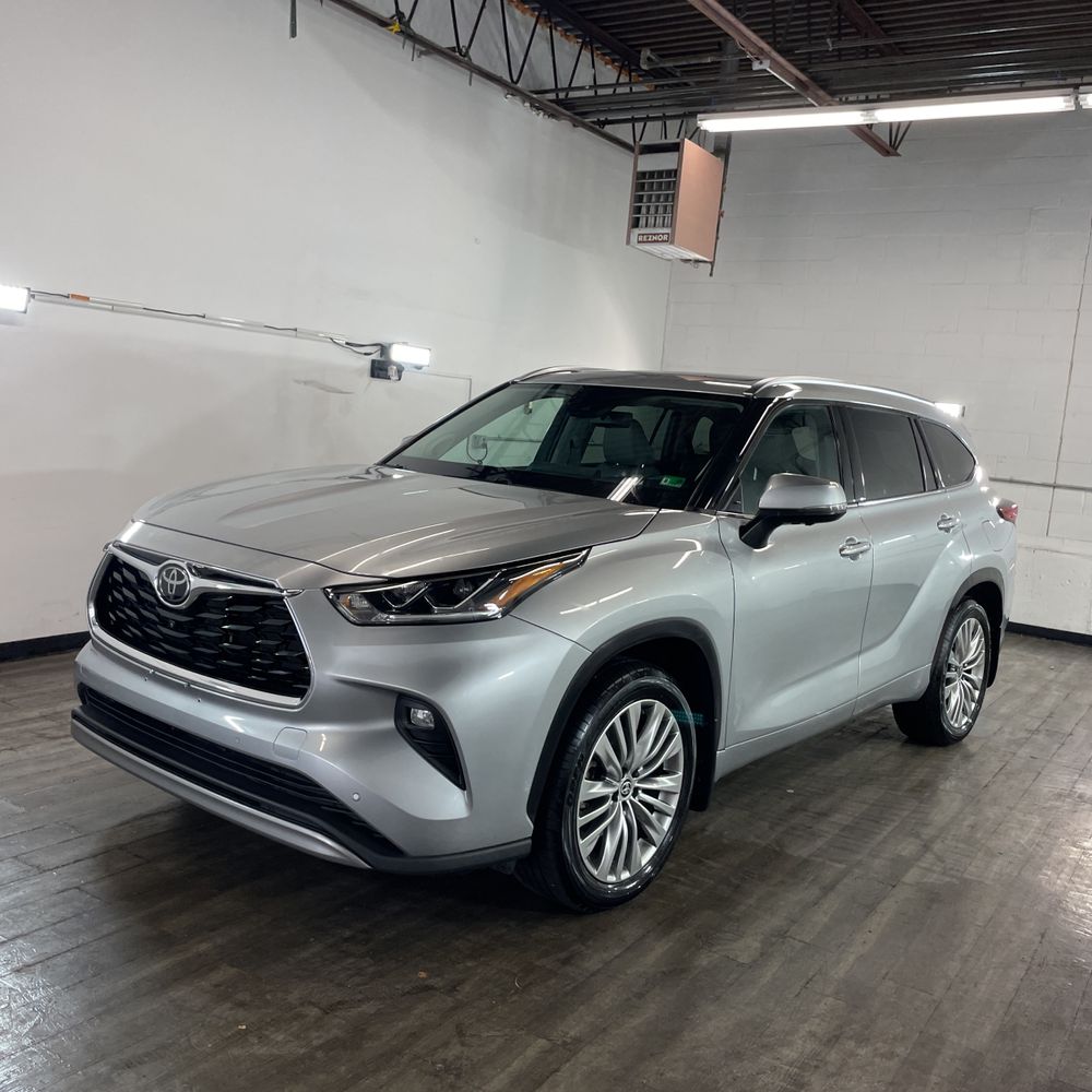 2023 Toyota Highlander Platinum