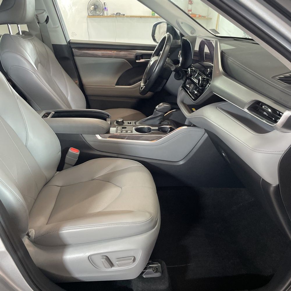 2023 Toyota Highlander Platinum