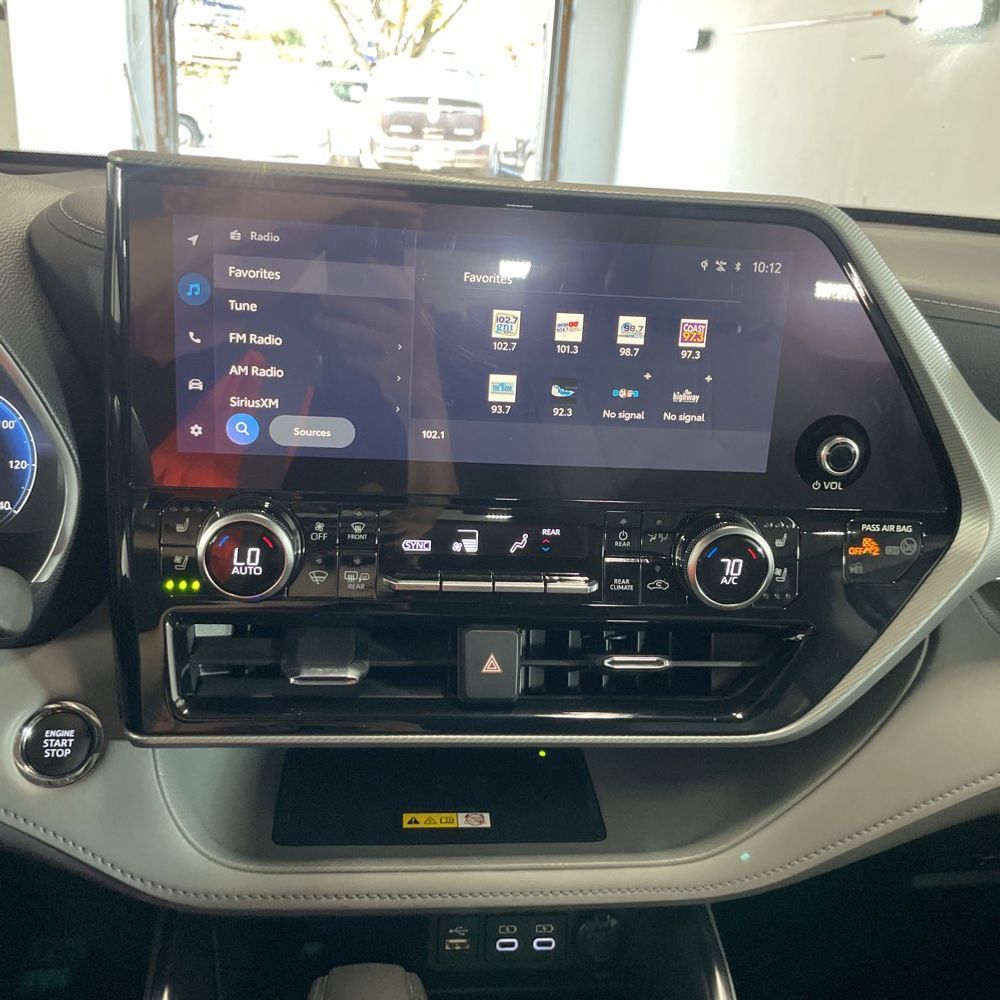 2023 Toyota Highlander Platinum